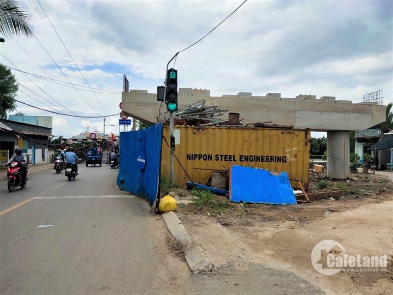 Cây cầu bò 20 năm vẫn chưa đến đích ở Sài Gòn