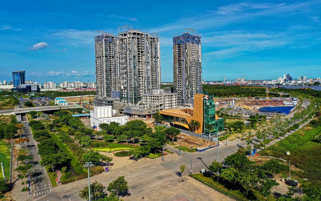 Một dự án tại Thủ Thiêm có giá bán tăng gấp đôi so với thời điểm mở bán năm 2016. Ảnh: Quỳnh Danh.