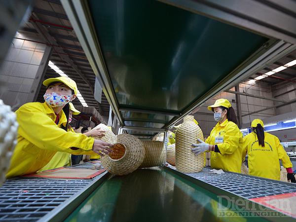 Nhóm lao động tay nghề thấp và doanh nghiệp nhỏ và vừa là nhóm đối tượng được đề xuất ưu tiên hỗ trợ (Ảnh: Quốc Tuấn)
