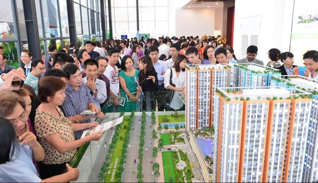 Mọi kế hoạch mở bán dự án có quy cơ hoãn lại trước diễn biến phức tạp của dịch Covid-19 quay trở lại - Ảnh 1.