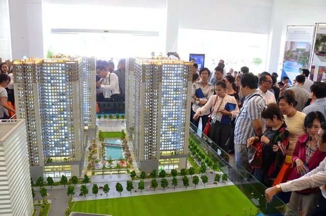 Nhiều người mua nhà thanh toán theo tiến độ hoặc trả góp đang mất khả năng thanh toán do ảnh hưởng bởi dịch Covid-19 Ảnh: Tấn Thạnh