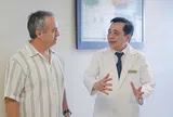 Vượt nửa vòng Trái Đất, bệnh nhân ung thư người Australia chọn Việt Nam để điều trị