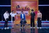 Hoa hậu Phan Thị Mơ đối đầu hai siêu mẫu thể hình, giành chiến thắng tại Úm ba la ra chữ gì