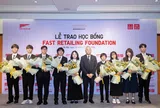 Năm thứ 4 liên tiếp, Quỹ Fast Retailing trao học bổng cho học sinh Việt Nam và công bố kỳ tuyển chọn 2027