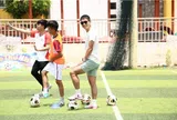 Dàn tuyển thủ ĐT Việt Nam trực tiếp huấn luyện tại Cầu thủ nhí