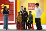 Ca sĩ Hương Tràm khóc nghẹn trên truyền hình