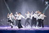 Ali Hoàng Dương và CONGB múa cột khiến trường quay “náo loạn”