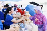 Vinamilk Sure đồng hành cùng người cao tuổi chủ động sống khỏe