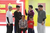 Đại Nghĩa bật khóc trước cậu bé 16 tuổi làm bốc vác phụ bà nuôi em