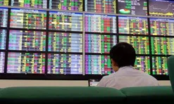 Nóng: UBCKNN rà soát tư cách công ty đại chúng, loạt doanh nghiệp tỷ USD PV GAS, BSR, ACV, BID,... vào "tầm ngắm"