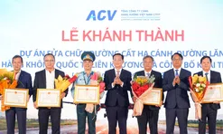 Lâm Đồng tặng Bằng khen cho Vietjet với đóng góp xuất sắc trong việc khôi phục hoạt động của sân bay Liên Khương