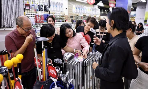 Trải nghiệm Golf 3D tại Lion Golf Outlet – Không gian kết nối cộng đồng và lan tỏa tinh thần golf hiện đại