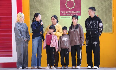 Ốc Thanh Vân xúc động trước người mẹ một mình nuôi ba con, chăm chồng sống thực vật