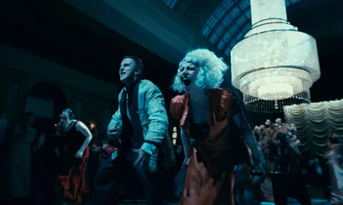 Phim 'Cô dâu!' của Christian Bale và Jessie Buckley nhận nhiều phản hồi tích cực: Màn kết hợp bùng nổ