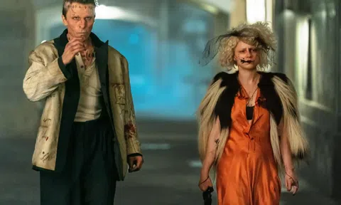 Jessie Buckley lột xác xuất thần trong bom tấn mới của Warner Bros.