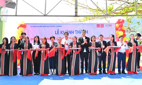 UNIQLO Việt Nam và Quỹ Hy Vọng khánh thành điểm trường Phước Công 2, trao tặng 3.000 trang phục RE.UNIQLO tại Đà Nẵng