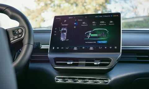 Gia đình mua xe lần đầu: Chọn mẫu nào vừa dễ lái, vừa an toàn, lại tiết kiệm đủ đường?