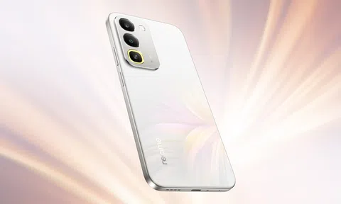 realme C100 ra mắt: viên pin “khủng”, thiết kế bền bỉ, sinh ra cho nhịp sống cường độ cao