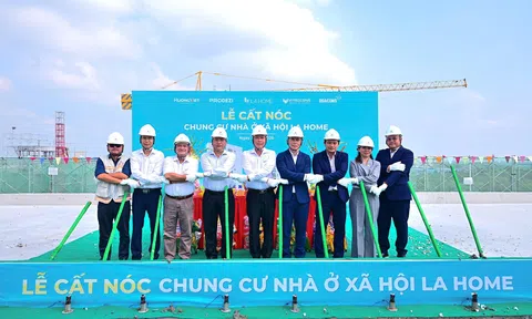 Cất nóc CC NOXH LA Home: “Mảnh ghép an cư” sắp hoàn thiện trong hệ sinh thái đô thị – công nghiệp tích hợp
