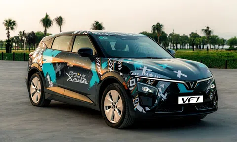 Đếm ngược ưu đãi tháng 4: VF 7 lăn bánh chỉ từ hơn 700 triệu đồng