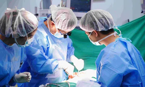 Vinmec phẫu thuật thành công, cứu sống bệnh nhi 48 ngày tuổi mắc teo đường mật bẩm sinh