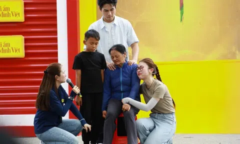 MC Khánh Vy khóc nghẹn trên truyền hình vì cậu bé 12 tuổi