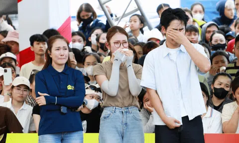 MC Khánh Vy, Võ Điền Gia Huy bật khóc, trích tiền túi hỗ trợ các em nhỏ mồ côi tại Nghệ An