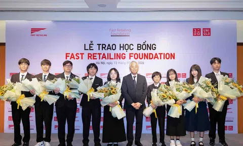 Năm thứ 4 liên tiếp, Quỹ Fast Retailing trao học bổng cho học sinh Việt Nam và công bố kỳ tuyển chọn 2027