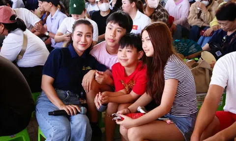 Ốc Thanh Vân hội ngộ người quen, tiết lộ quan điểm dạy 3 con