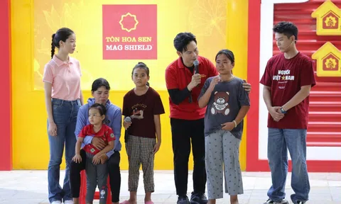 Nghệ sĩ xúc động trước cô bé 11 tuổi sớm gánh vác gia đình