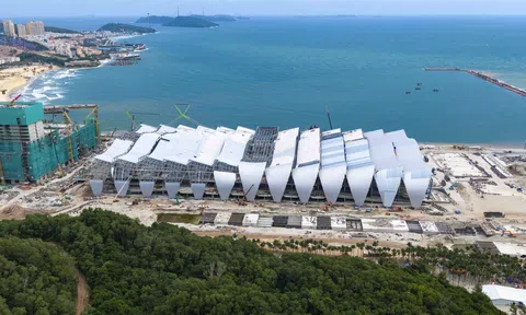 Lộ diện 13 “nhịp sóng” trên mái Trung tâm Hội nghị APEC lớn bậc nhất thế giới