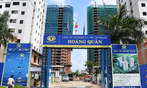 Địa ốc Hoàng Quân bị ngân hàng "siết nợ" 26 thửa đất tại Tp.HCM