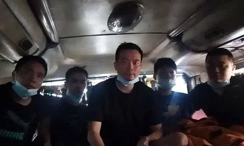 Video: 5 người Trung Quốc 'đóng' trong thùng cactông, chở trên xe khách từ Bắc Giang vào TP.HCM