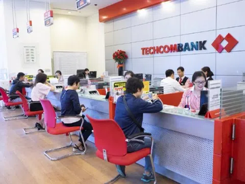 Techcombank phản hồi gì khi khách hàng tố đưa "giang hồ" tới đòi nợ?