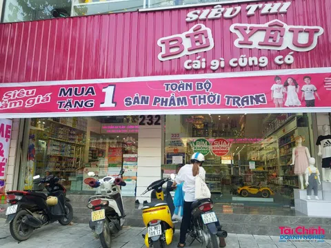 Lào Cai: Siêu thị Bé Yêu ngang nhiên bày bán các sản phẩm có dấu hiệu nhập lậu?