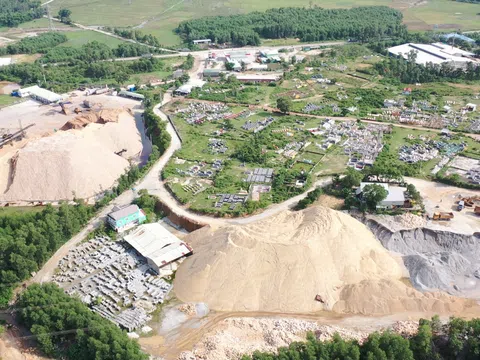 Quảng Nam: Vì sao các bãi cát trái phép tại huyện Đại Lộc ngang nhiên tồn tại?
