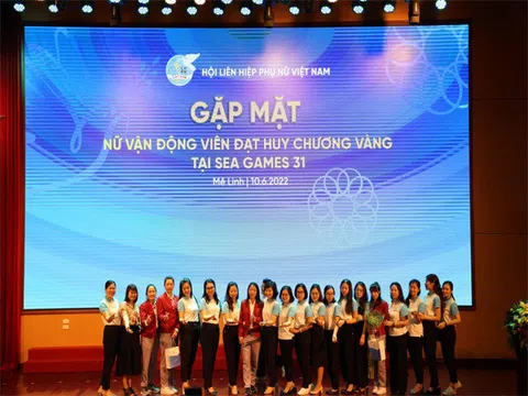 L’Oréal Việt Nam tặng quà tri ân các nữ vận động viên của SEAGames 31