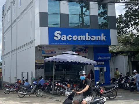 Kon Tum: Ngân hàng Sacombank ép khách hàng mua bảo hiểm nhân thọ khi cần vay vốn