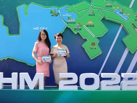 Dàn runner xinh đẹp chiếm sóng Expo Vpbank Hanoi Marathon 2022