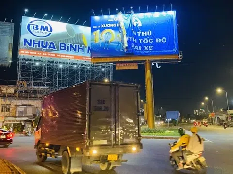 VIDEO: Sau điều tra của Báo Người Lao Động, nhiều trụ quảng cáo bất ngờ thay đổi nội dung