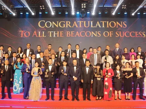 Vietbank nhận giải thưởng doanh nghiệp xuất sắc Châu Á 2023