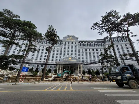 Lâm Đồng: Khách sạn Merperle Dalat Hotel xây 'lố' gần 4.500 m2