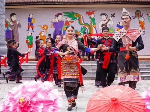 “Xuyên Việt” khám phá tinh hoa lễ hội ba miền tại VinWonders Nam Hội An