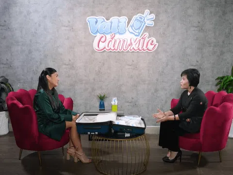 Tô Nhi A lắng nghe chia sẻ hành trình nỗ lực đi du học để thay đổi cuộc sống của cô gái tự nhận là “nông dân”