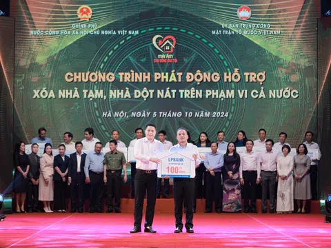 LPBank chung tay vì cộng đồng: Trao 100 tỷ đồng xoá nhà tạm, nhà dột nát