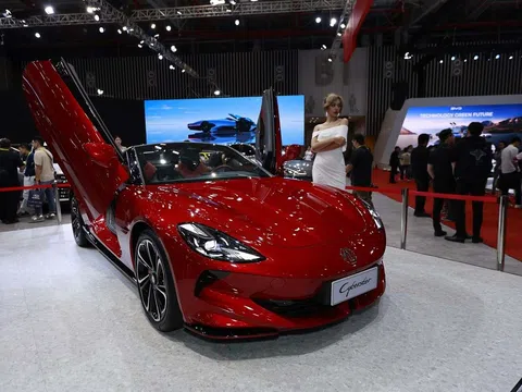 Xe điện và xe hybrid 'khuấy động' Vietnam Motor Show 2024