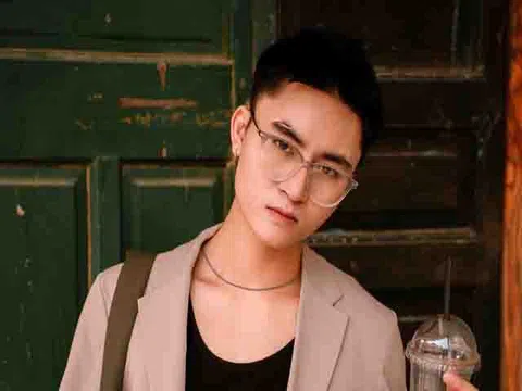 Chàng ca sĩ 10x Mạnh Nguyên tung  bộ hình mới đón thu Hà Nội