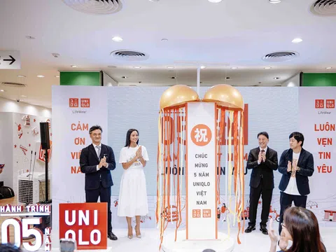 UNIQLO kỷ niệm 5 năm có mặt tại Việt Nam Chinh phục khách hàng bằng chất lượng cùng cam kết phát triển bền vững