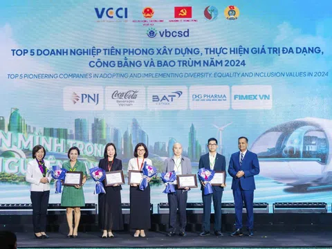 9 năm liên tiếp PNJ vào Top 10 doanh nghiệp phát triển bền vững