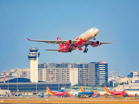 Trải nghiệm hạng thương gia cùng Vietjet trong ngày 20-2